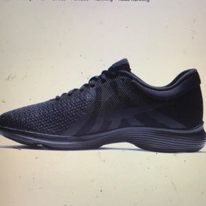 Nike men’s Revolution 4 running shoe